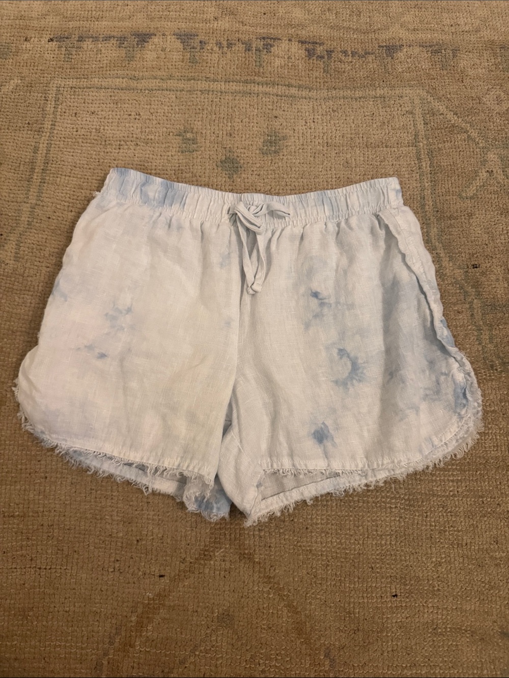 Bella Dahl Light Blue Tie-Dye Linen-Blend Shorts with Frayed Hem